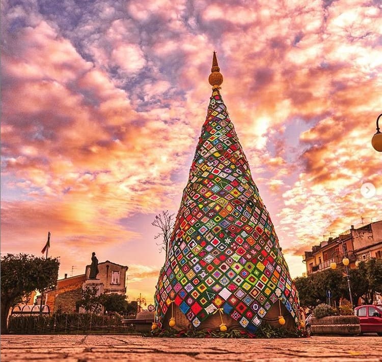 l albero in piazza Trivento 24 dicembre 2019